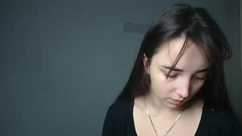 Snapshot of olivia_oliv chatting on 10-29-25, 11:34 Olivia online show from 10-29-25, 11:34