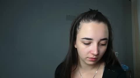 Snapshot of olivia_oliv chatting on 10-30-25, 08:27 Olivia online show from 10-30-25, 08:27