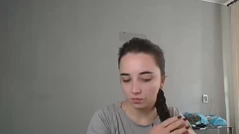 Snapshot of olivia_oliv chatting on 10-31-25, 11:11 Olivia online show from 10-31-25, 11:11