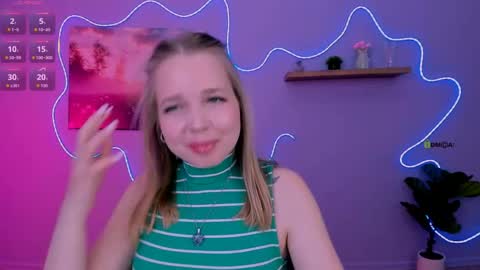Snapshot of olivia_rage chatting on 04-25-26, 08:28 Sweet Olivia online show from 04-25-26, 08:28