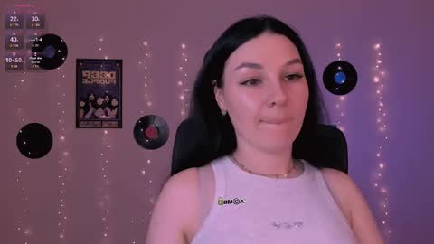 Snapshot of olivia_rage chatting on 05-23-26, 07:18 Sweet Olivia online show from 05-23-26, 07:18