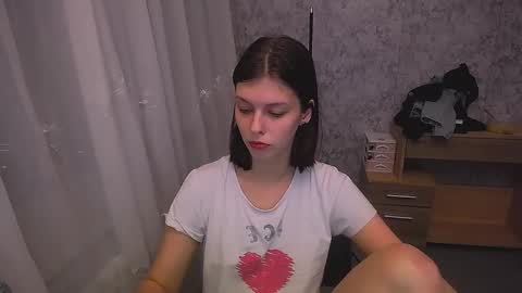 Olivia online show from 01-05-25, 01:35