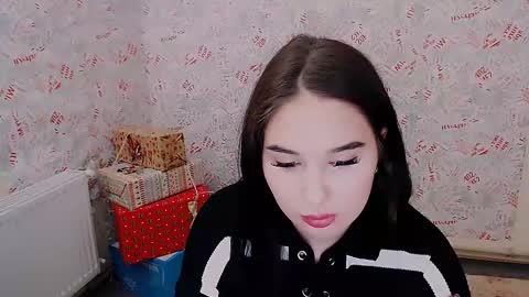 Olivia online show from 02-18-25, 04:59