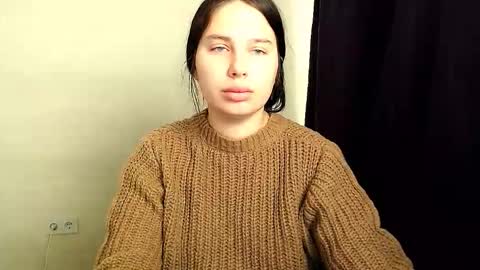 Snapshot of olivia_red_ chatting on 10-20-25, 03:51 Olivia online show from 10-20-25, 03:51