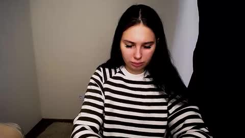 Snapshot of olivia_red_ chatting on 11-14-25, 09:08 Olivia online show from 11-14-25, 09:08