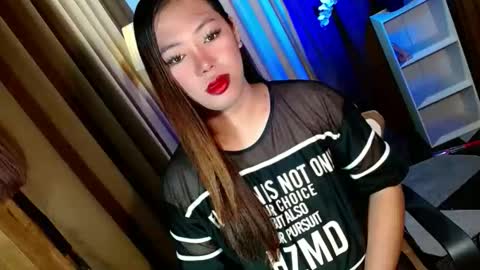 Miss OLIVIA online show from 11-24-25, 10:04