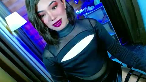 Snapshot of olivia_the_temptress27 chatting on 04-23-26, 08:13 Miss OLIVIA online show from 04-23-26, 08:13