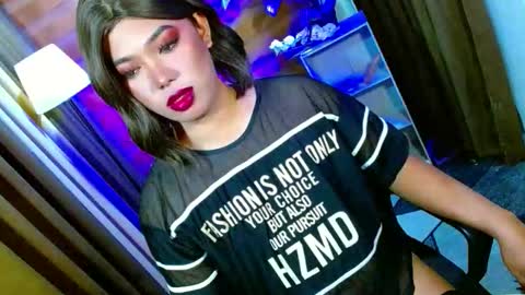 Snapshot of olivia_the_temptress27 chatting on 04-23-26, 12:29 Miss OLIVIA online show from 04-23-26, 12:29