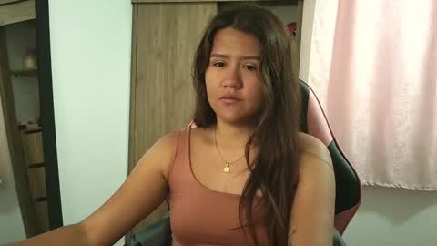 Olivia online show from 09-28-25, 01:27