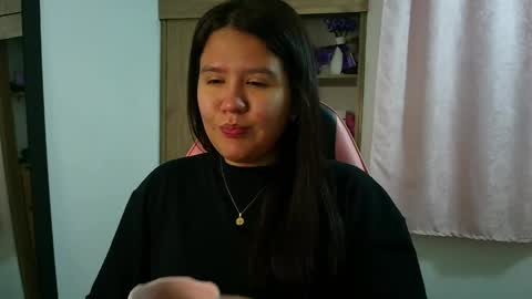 Olivia online show from 05-11-26, 12:00