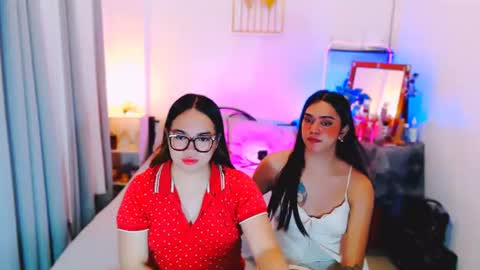 Snapshot of olivia_xxo chatting on 07-24-26, 08:34 olivia_xxo online show from 07-24-26, 08:34