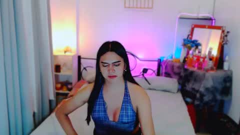Snapshot of olivia_xxo chatting on 07-28-26, 01:10 olivia_xxo online show from 07-28-26, 01:10