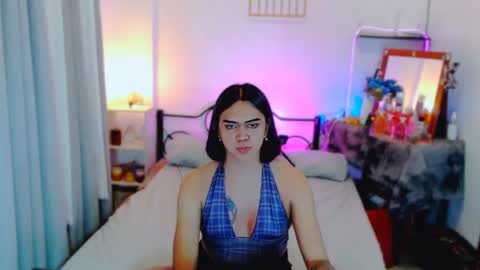 Snapshot of olivia_xxo chatting on 07-28-26, 04:39 olivia_xxo online show from 07-28-26, 04:39