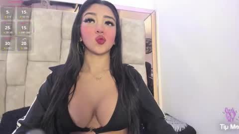 Olivia Evangelista online show from 03-29-26, 01:49