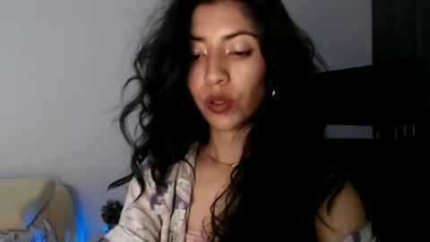 oliviaaa__ online show from 12-28-24, 06:40