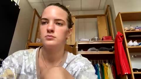 oliviaaraee online show from 03-07-26, 07:00