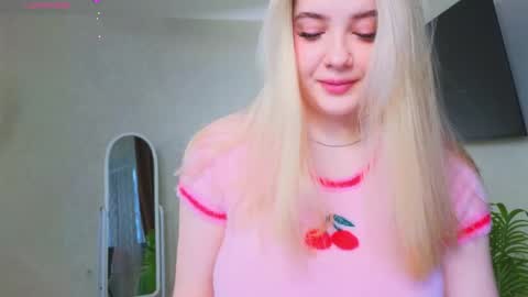 Olivia online show from 05-21-26, 02:07