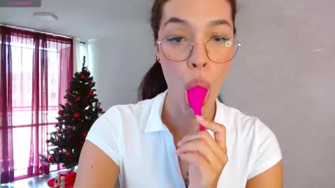 Olivia Bram online show from 11-28-25, 03:04