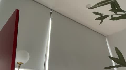 Olivia Brookes online show from 11-25-25, 08:09