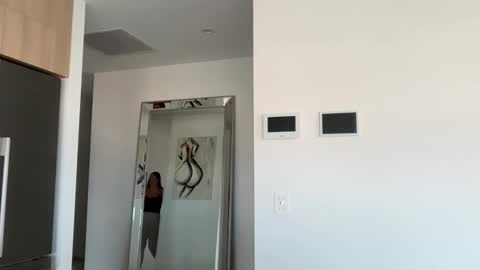 Olivia Brookes online show from 12-04-25, 02:10