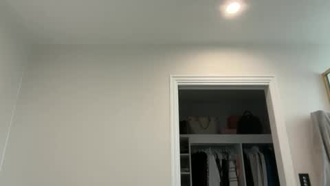 Olivia Brookes online show from 02-08-26, 08:45