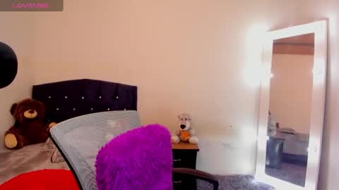 Olivia -  Milky big boobs online show from 01-22-25, 04:02