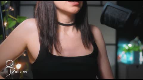 Olivia online show from 02-09-25, 01:33