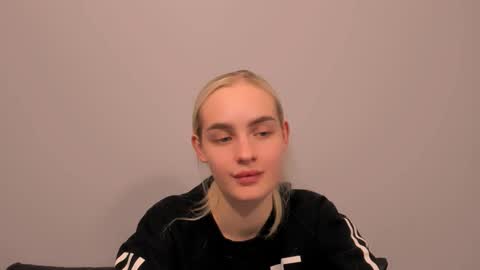 oliviaBeauty online show from 02-17-26, 04:57