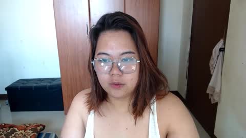 Snapshot of oliviahollywood chatting on 01-26-25, 02:45 olivia hollywood online show from 01-26-25, 02:45