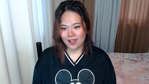 Snapshot of oliviahollywood chatting on 03-03-25, 05:53 olivia hollywood online show from 03-03-25, 05:53