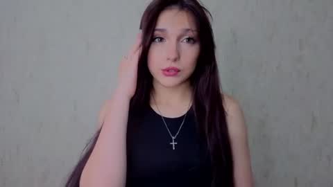 Snapshot of oliviahoresnev chatting on 06-24-26, 03:55 Olivia online show from 06-24-26, 03:55