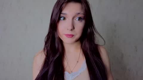 Snapshot of oliviahoresnev chatting on 06-26-26, 02:10 Olivia online show from 06-26-26, 02:10