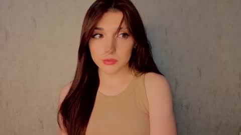 Snapshot of oliviahoresnev chatting on 06-28-26, 05:52 Olivia online show from 06-28-26, 05:52