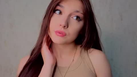 Snapshot of oliviahoresnev chatting on 07-15-26, 03:39 Olivia online show from 07-15-26, 03:39
