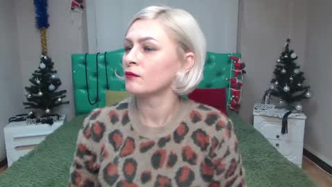 OliviaHorst online show from 12-18-24, 06:43
