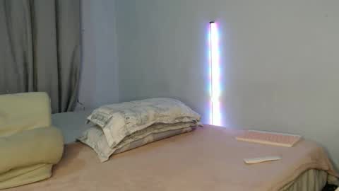 oliviajohnson20 online show from 04-07-26, 03:18