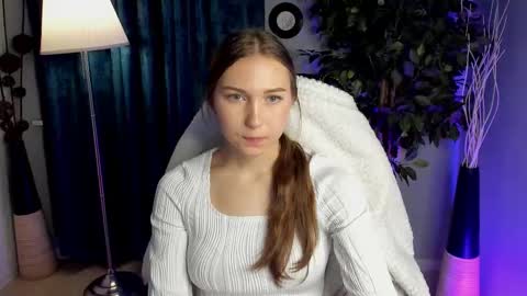 olivialangs online show from 03-09-26, 12:20