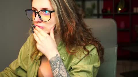 Liv online show from 02-08-26, 02:15