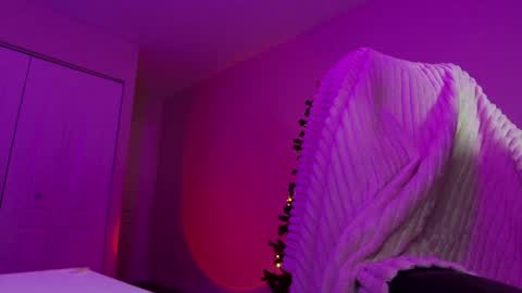 Olivia Owens online show from 12-03-24, 09:33