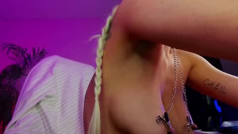 Olivia Owens online show from 02-28-25, 09:15