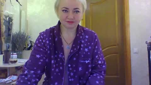 oliviaparadise online show from 01-01-25, 09:39