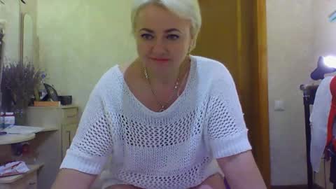 oliviaparadise online show from 01-01-25, 01:05