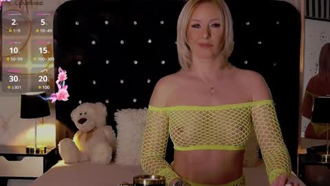 Olivia online show from 12-29-24, 06:35