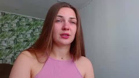 Olivia online show from 06-18-26, 04:24