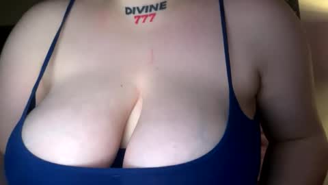 Olivia baby  online show from 12-22-25, 12:40