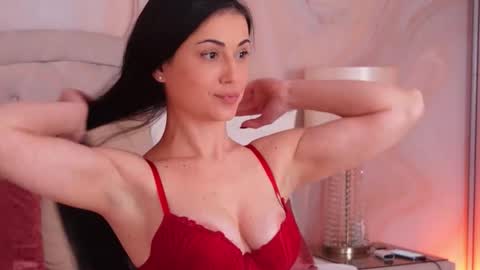 Snapshot of oliviasway chatting on 12-15-25, 01:59 OliviaSway online show from 12-15-25, 01:59