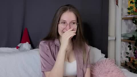 Kylie online show from 01-06-26, 07:17