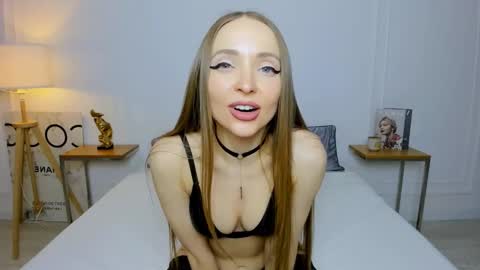 Olivia online show from 03-12-25, 05:46