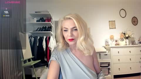 Snapshot of ollalla7 chatting on 09-09-25, 03:55 ollalla7 online show from 09-09-25, 03:55