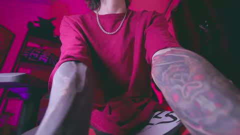 Snapshot of olliver___y chatting on 02-17-26, 01:35 online show from 02-17-26, 01:35